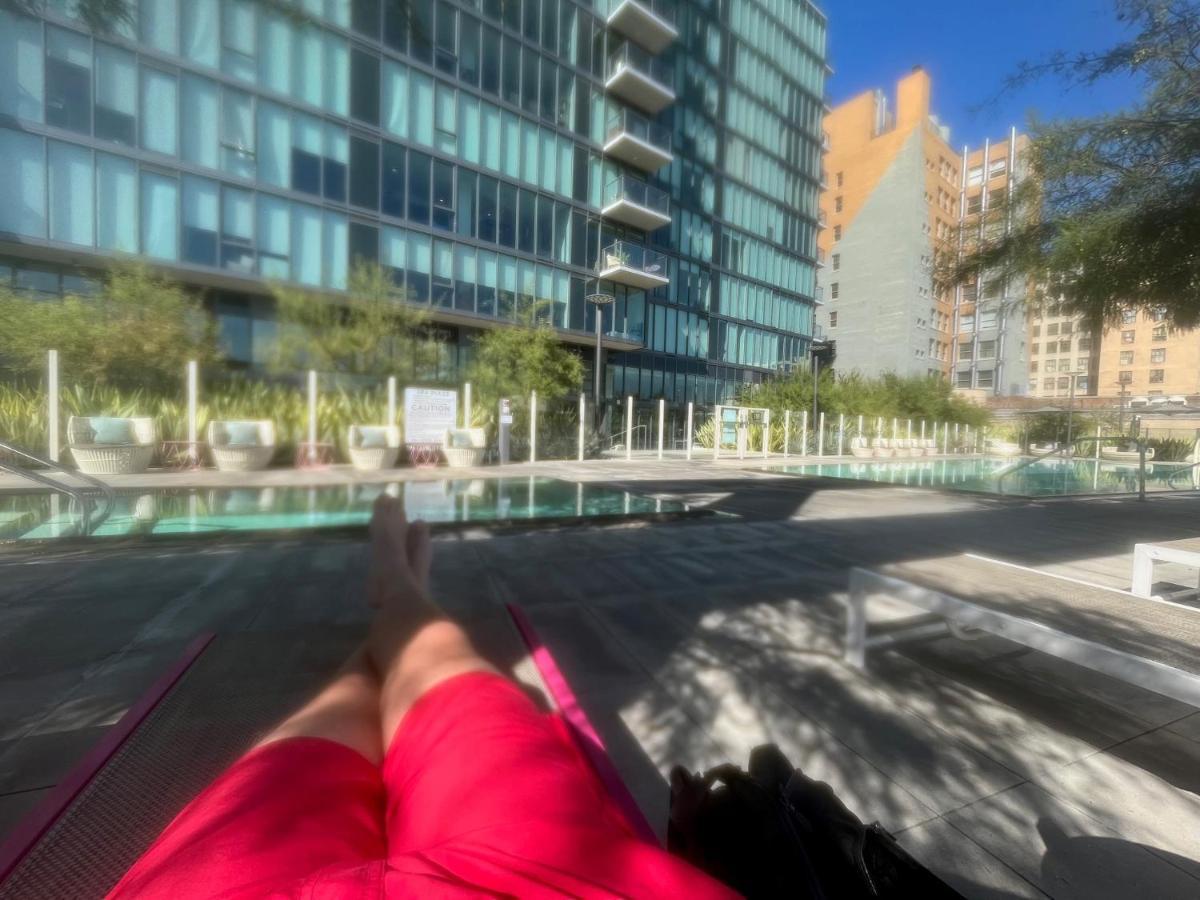 Appartamento Downtown Paradise Escape With 2 Pools / Hot Tubs Los Angeles Esterno foto